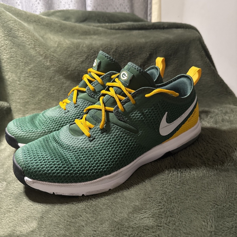 Nike Green Bay Packers Air Max Typha 2 AR0509-300 Team NFL Sneakers Men 11.5